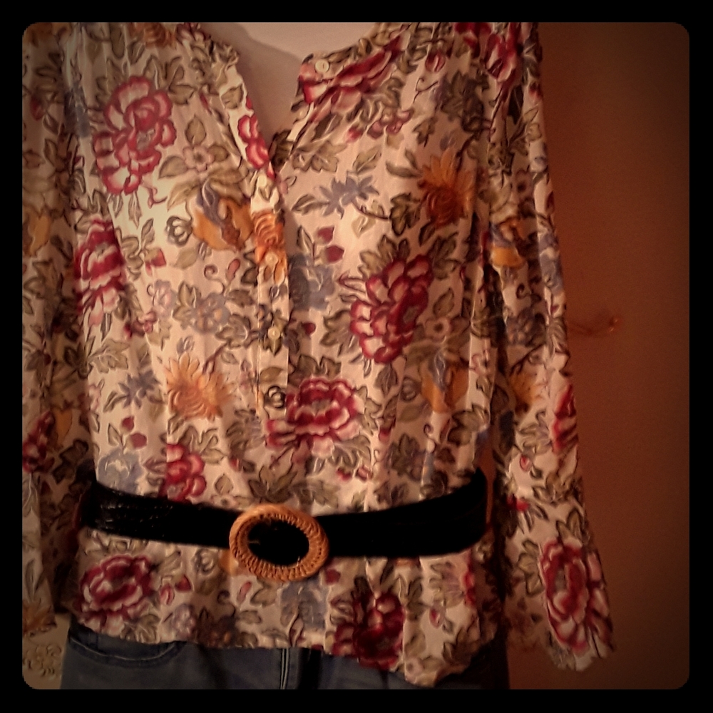 Ann Taylor loft xs new top TRADES WELCOMED